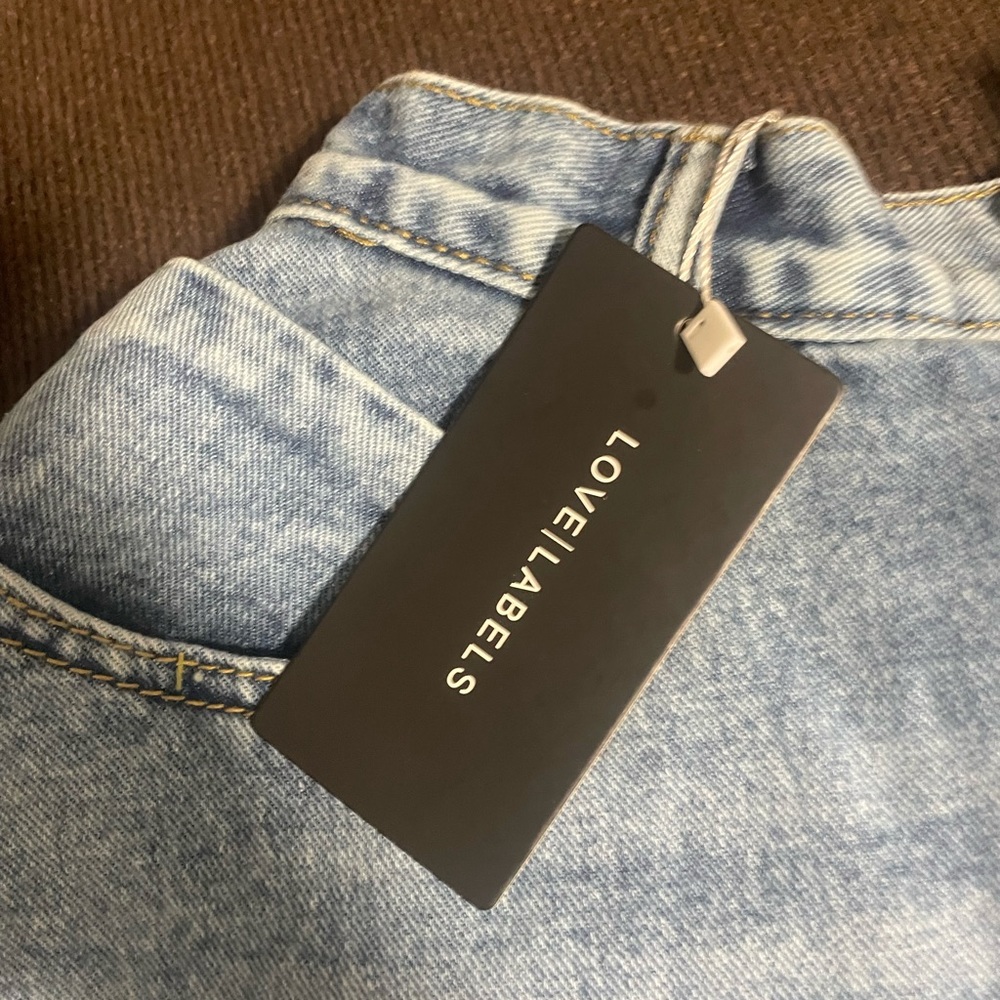 Love and labels flared denim shorts - Picture 2 of 3